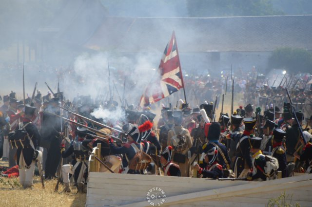britishinfantrycounterattackinginordertogetthefarmback.jpg
