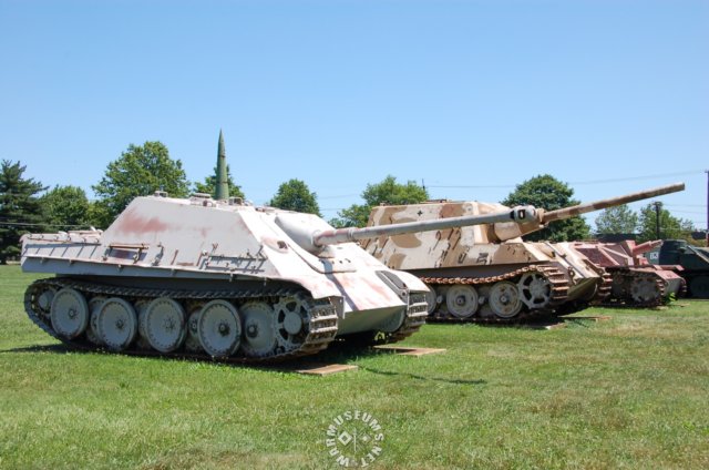 jagdpantherandotherantitanks.jpg