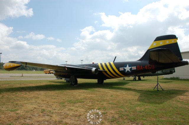 b57canberra3.jpg