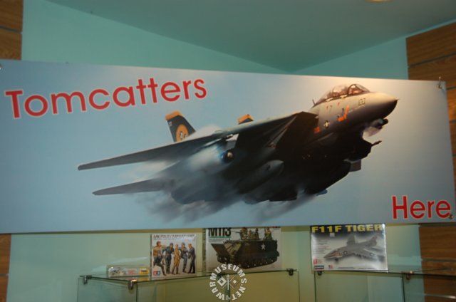 f14advertisementpanel.jpg