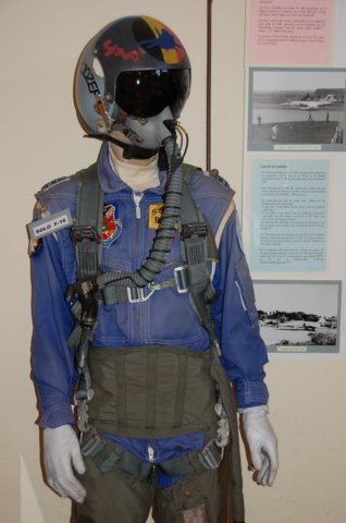 f16pilot2.jpg